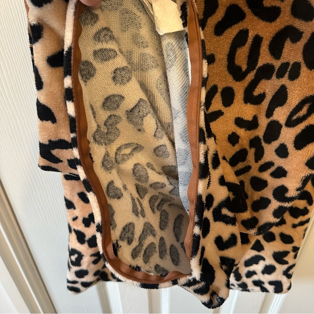 Leopard Print Wrap - image 5